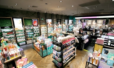精妝聯(lián)華多品牌化妝品與日用百貨門店 系統(tǒng)化運(yùn)營(yíng)助力輕松管理